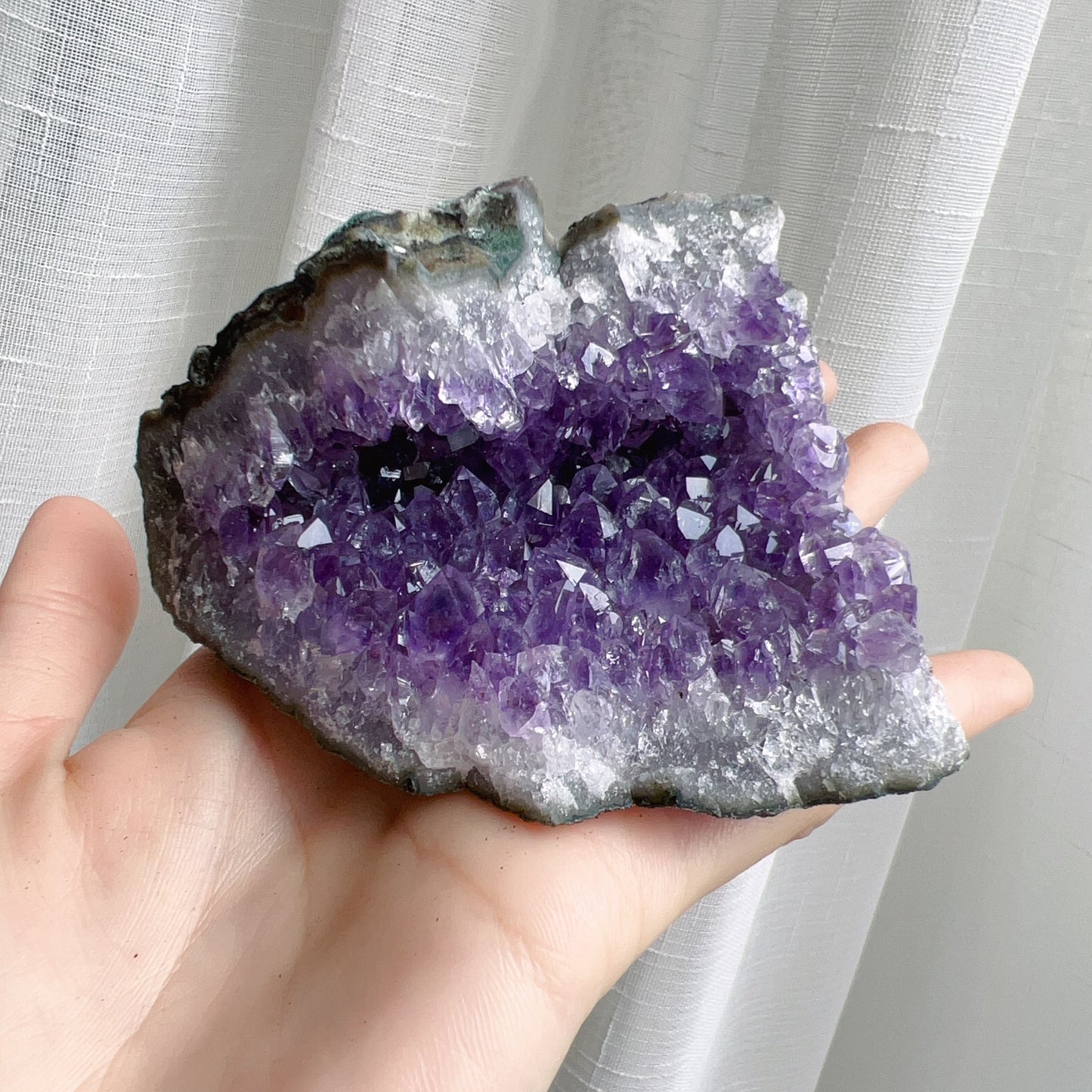 317.5G Natural Amethyst Raw Stone Small Geode Healing Crystal Decor