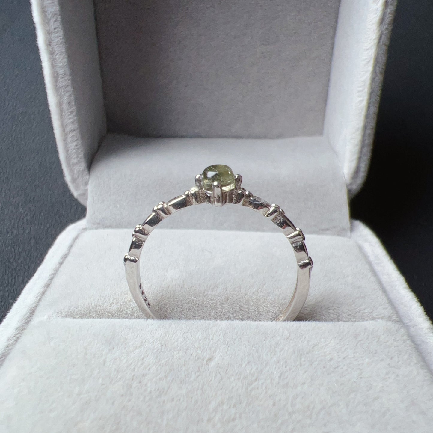 Cute Gemstone Ring With Natural Moldavite And 925 Sterling Silver Prongs | Rare High-Frequency Heart Chakra Healing