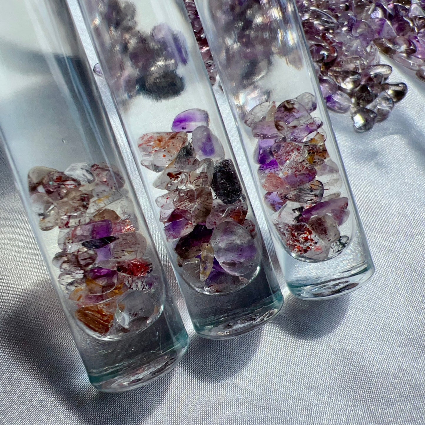 10Ml Natural Woody Essential Oil Energy Roll-On Perfume Infused With High-Frequency Super Seven Crystal Gravels