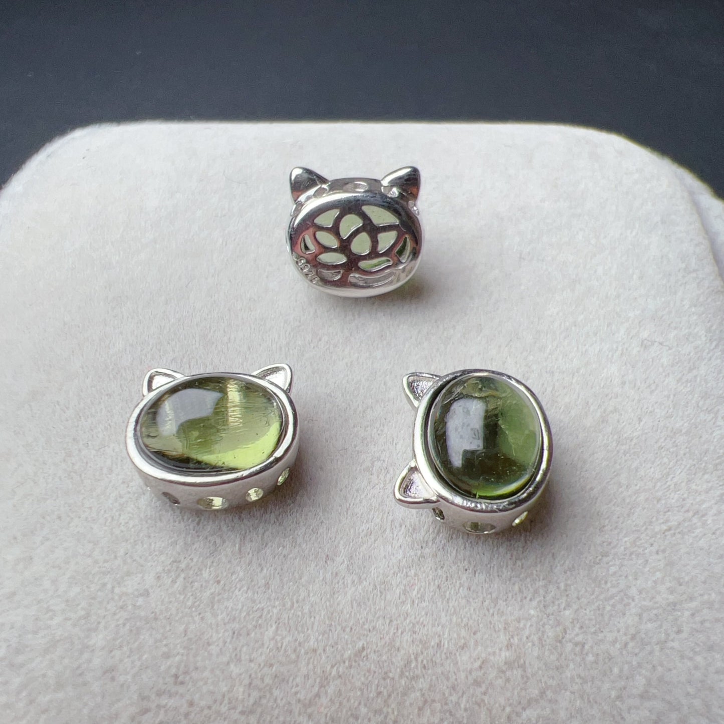 Cute Part – Handmade Moldavite Cat Shape Pandora’S Box Charm With 925 Sterling Silver