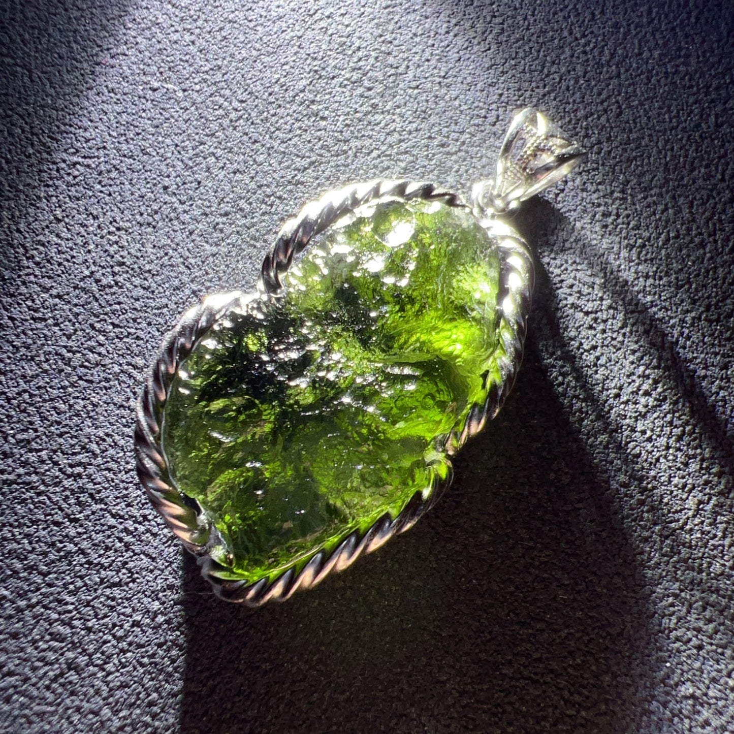Best Green Color 8.4G Moldavite Raw Stone Pendant Necklace | High-Frequency Heart Chakra Healing Stone