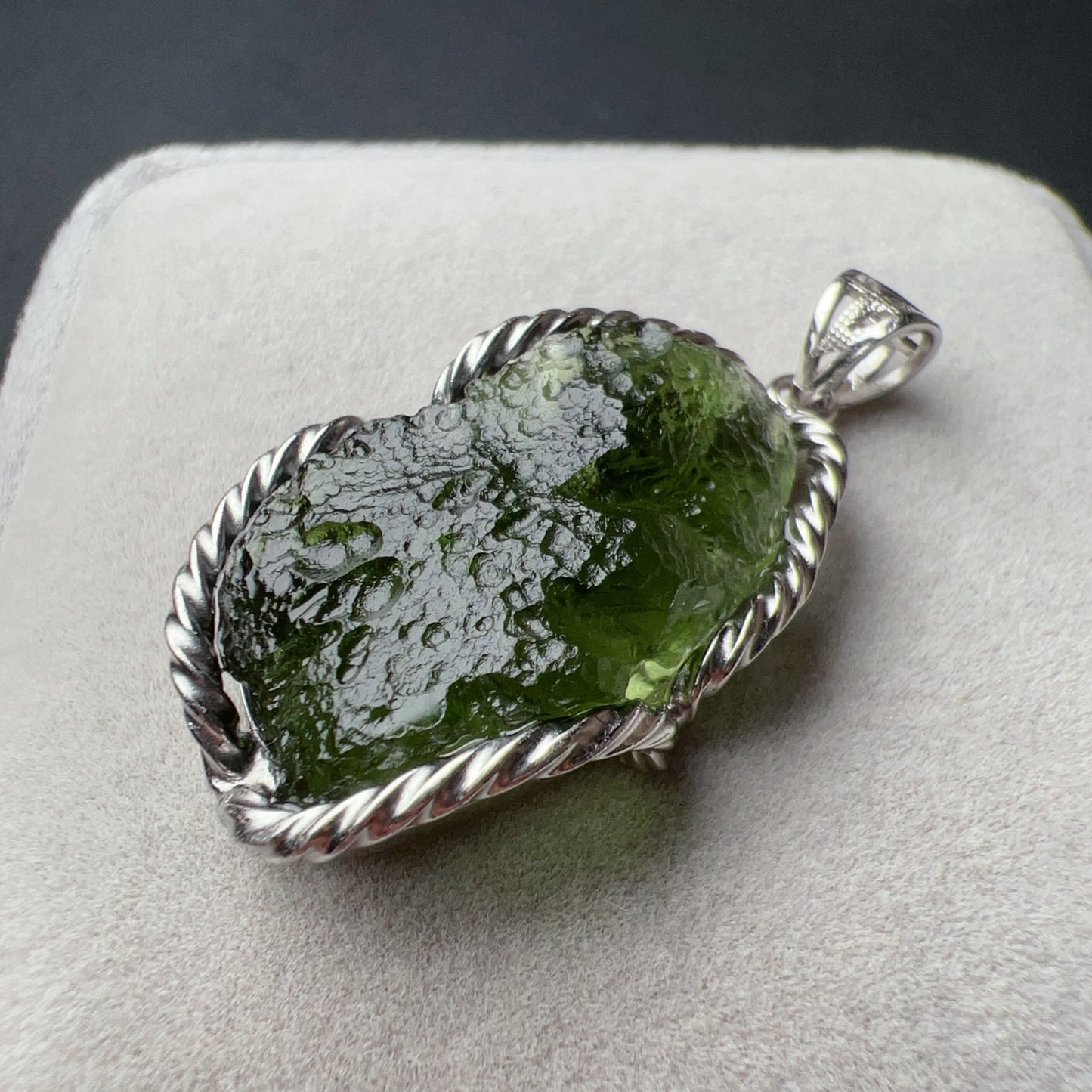 Best Green Color 8.4G Moldavite Raw Stone Pendant Necklace | High-Frequency Heart Chakra Healing Stone