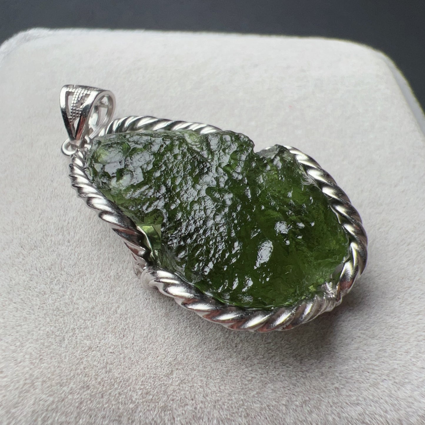 Best Green Color 8.4G Moldavite Raw Stone Pendant Necklace | High-Frequency Heart Chakra Healing Stone