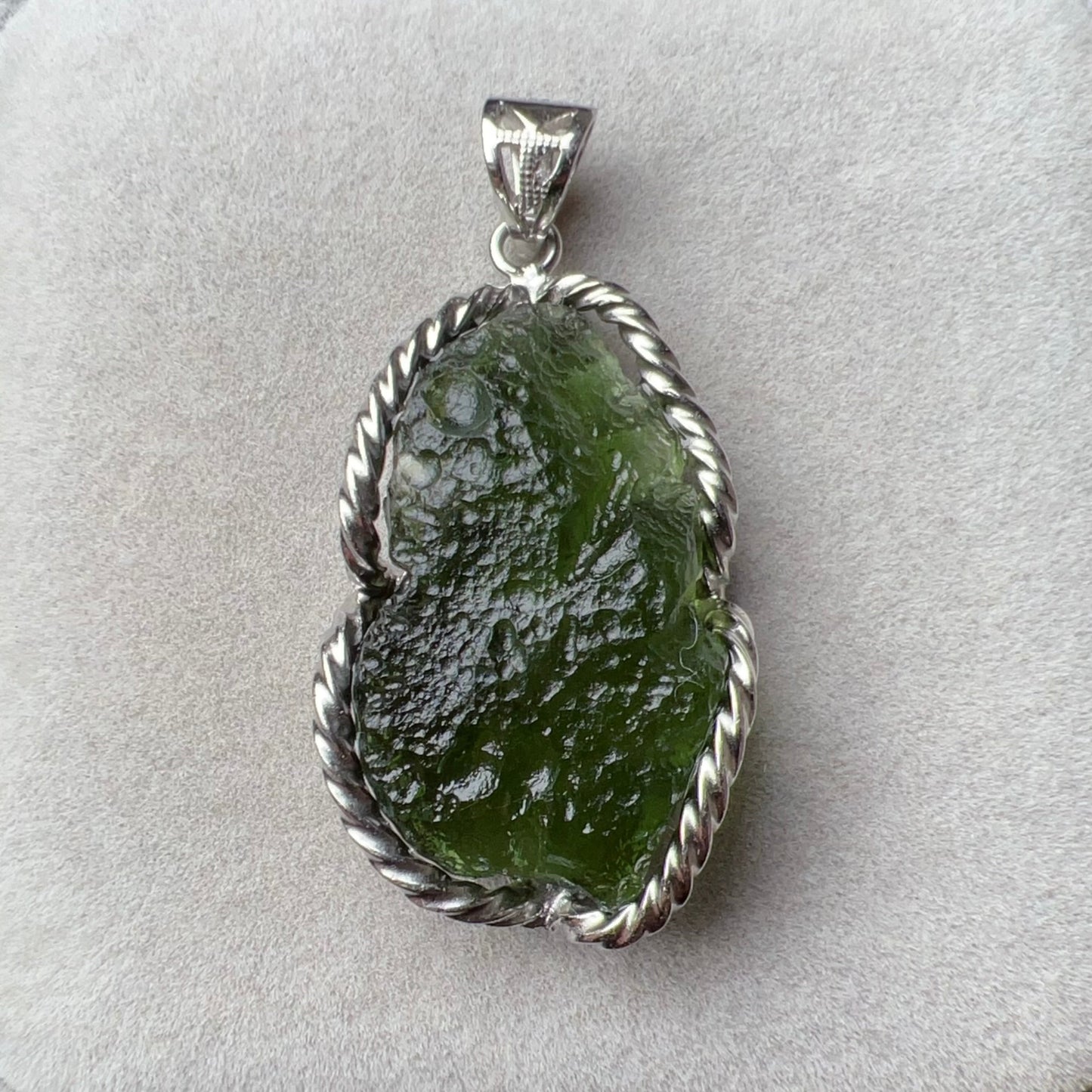 Best Green Color 8.4G Moldavite Raw Stone Pendant Necklace | High-Frequency Heart Chakra Healing Stone