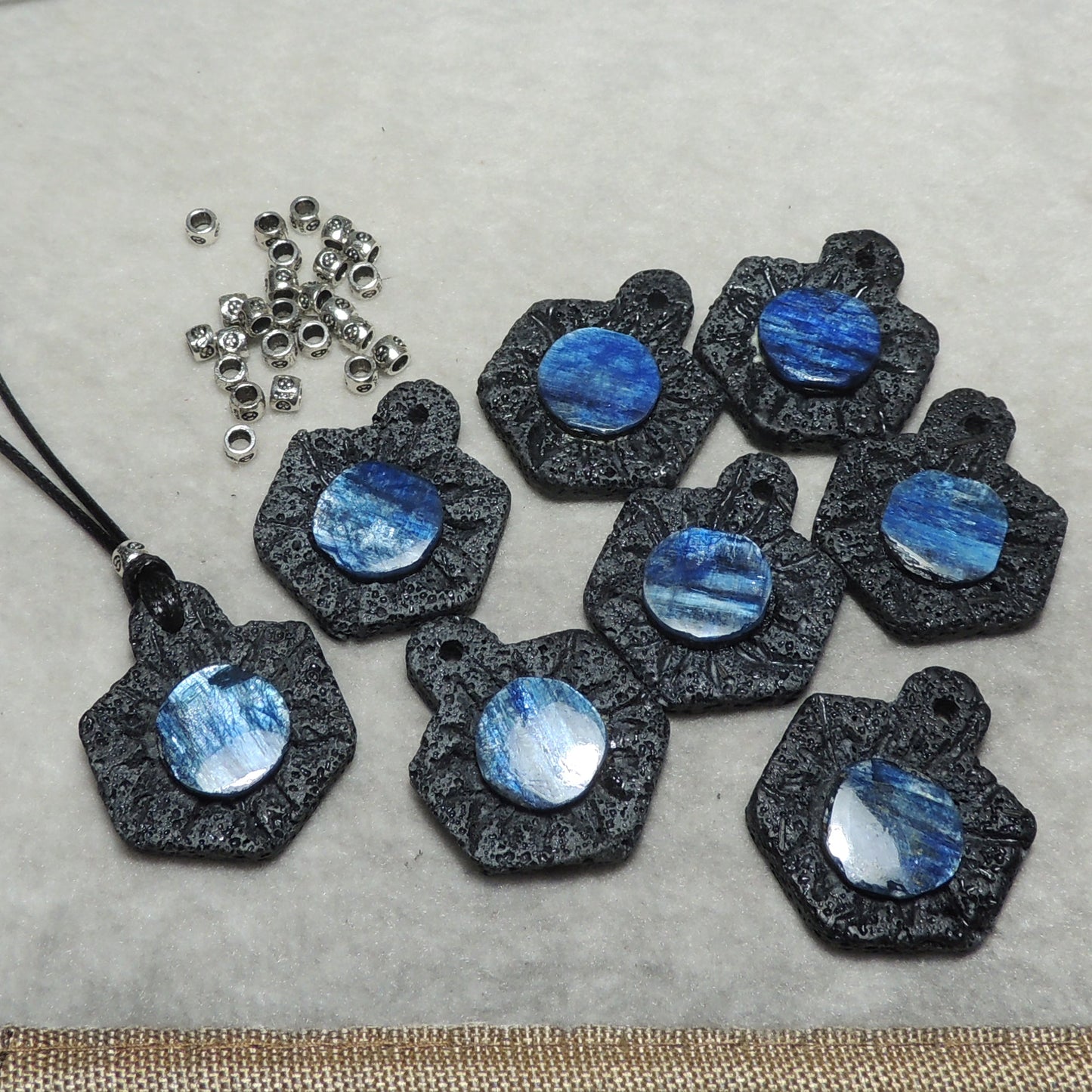 Fashion Necklace Blue Kyanite Lava Rock Pendant Amulet For Grounding Energy Chakra Healing