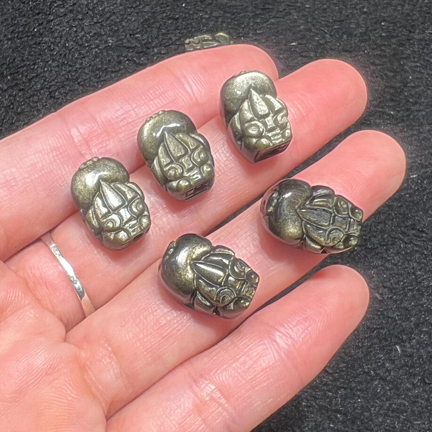 Top-Grade Natural Gold Sheen Pixiu Bead Charms For Diy Jewelry Project
