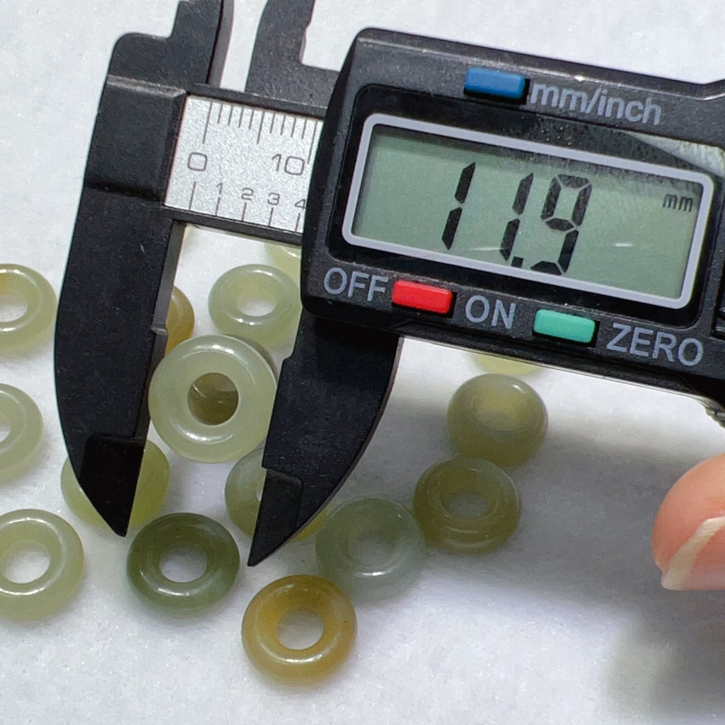 Natural Assorted Color Nephrite Jade Small Rings Charms Pendants For Diy Jewelry Project