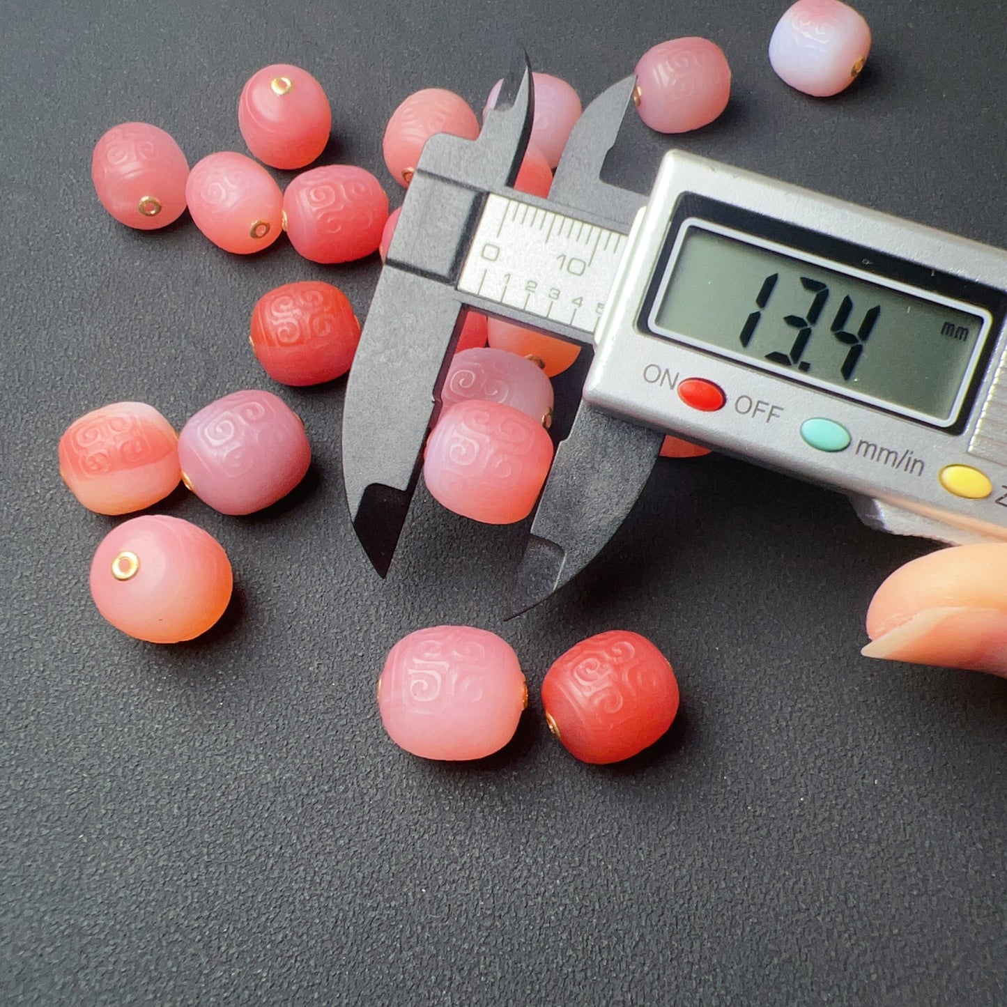 Natural High-Quality Yanyuan Agate With 18K Yellow Gold Huiwen Symbol Barrel Beads Charms Diy Jewelry Project