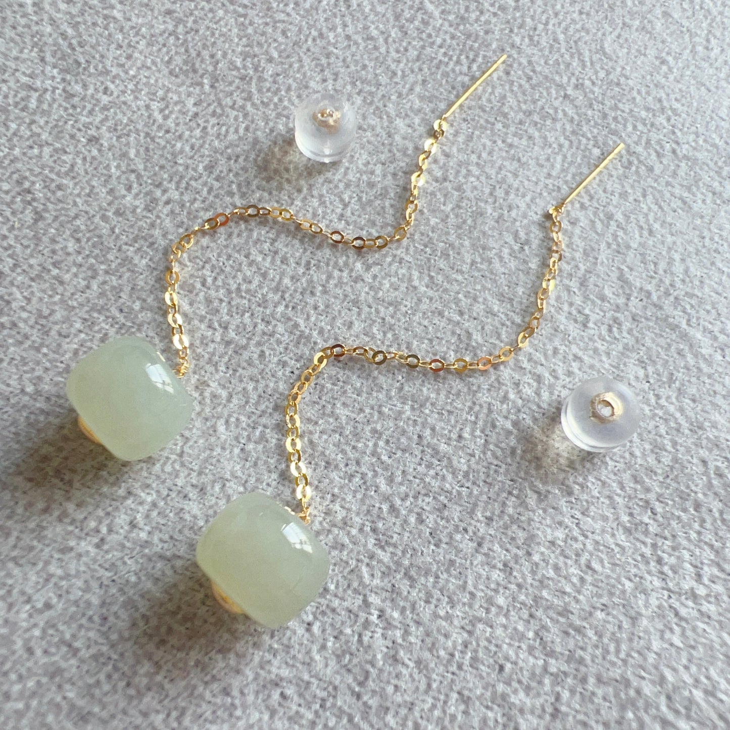 Elegant Earrings – High Quality Green Nephrite With 18K Yellow Gold Earring Chains