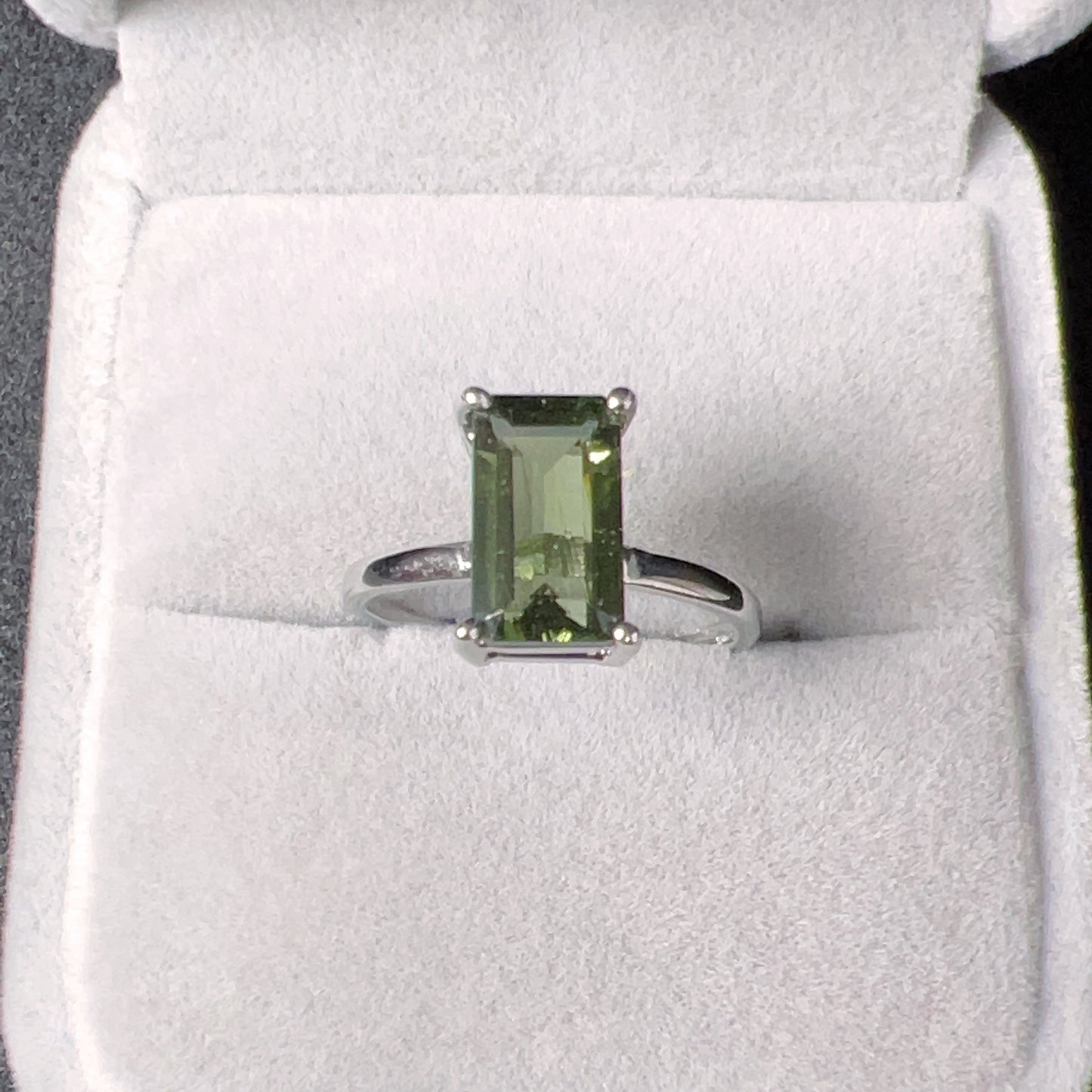 Top Grade Baguette Cut Moldavite Ring | Natural Czech Green Gemstone | Rare High-Frequency Heart Chakra Healing Stone