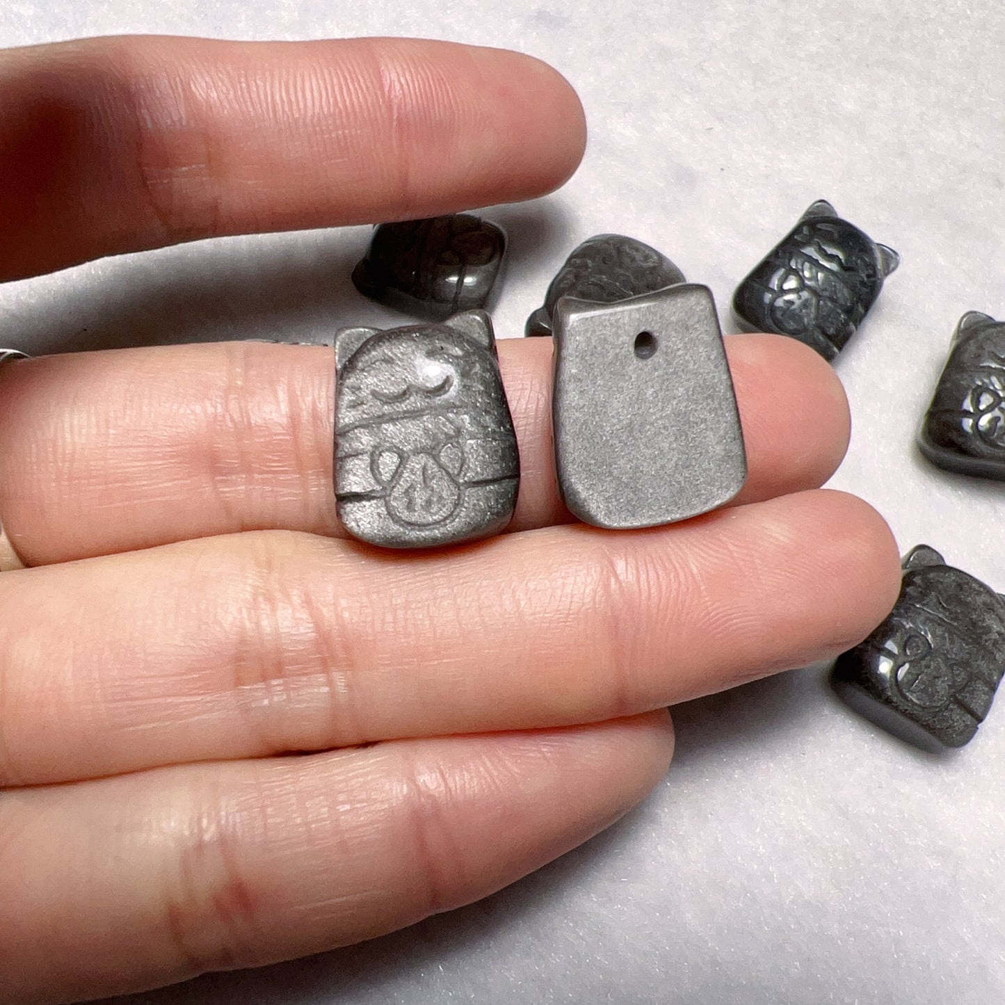 High-Quality Silver Sheen Obsidian Lucky Cat Maneki Neko Charms Pendants For Diy Jewelry Project