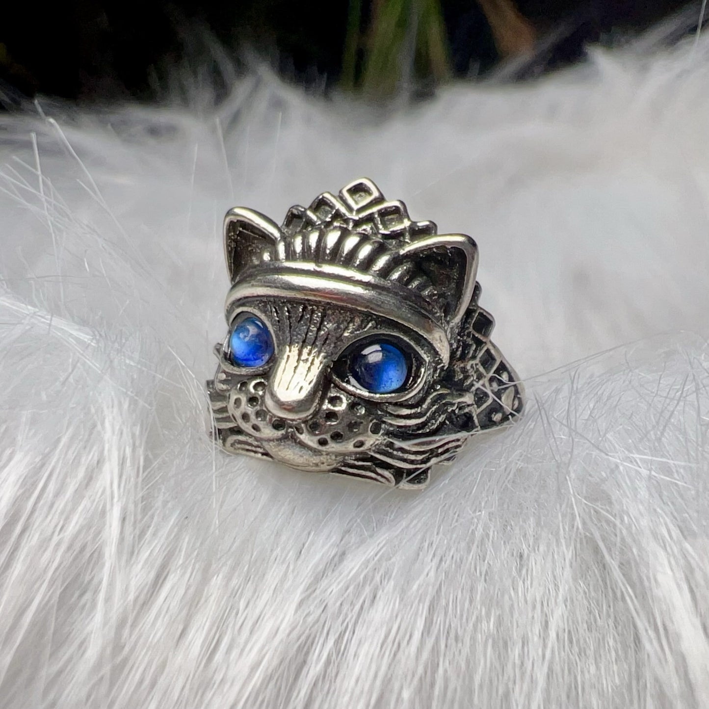 Super Cute Cat Ring With Natural Blue Flash Labradorite | Handmade Fashion Jewelry