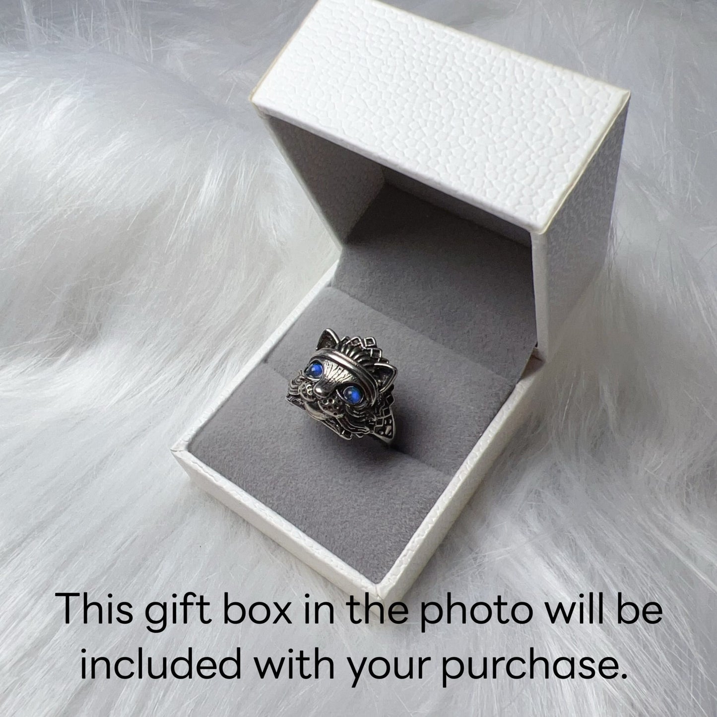 Super Cute Cat Ring With Natural Blue Flash Labradorite | Handmade Fashion Jewelry