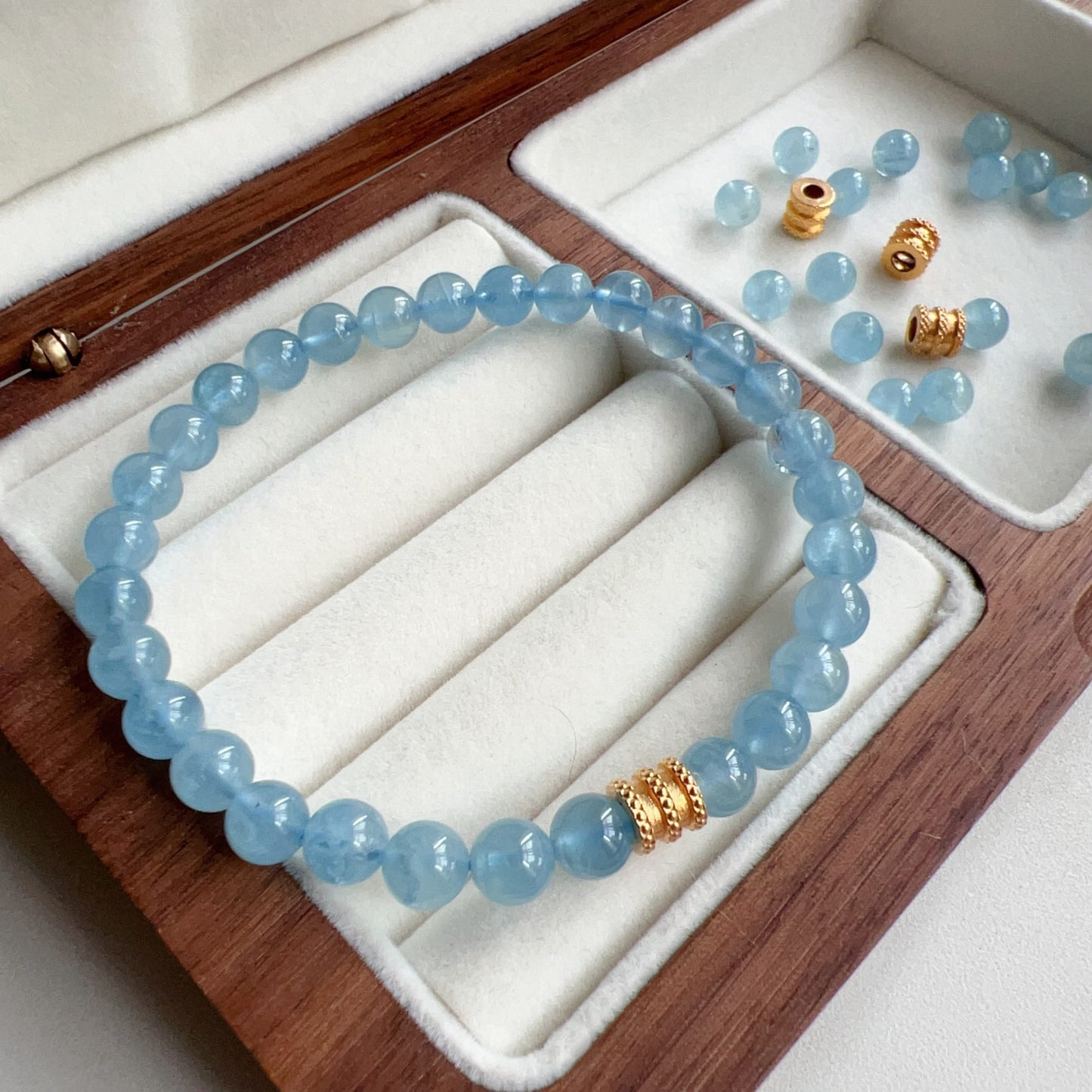 Custom-Made Aquamarine And 18K Yellow Gold Bracelet – Unique Artisan Jewelry For Meaningful Connections