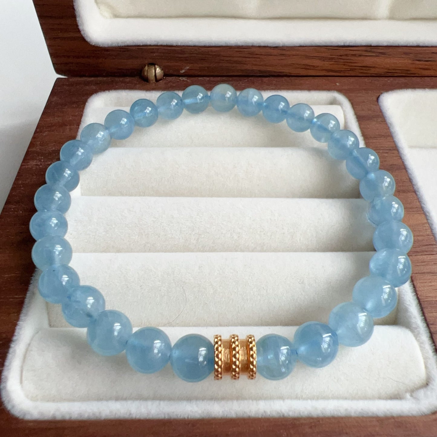 Custom-Made Aquamarine And 18K Yellow Gold Bracelet – Unique Artisan Jewelry For Meaningful Connections