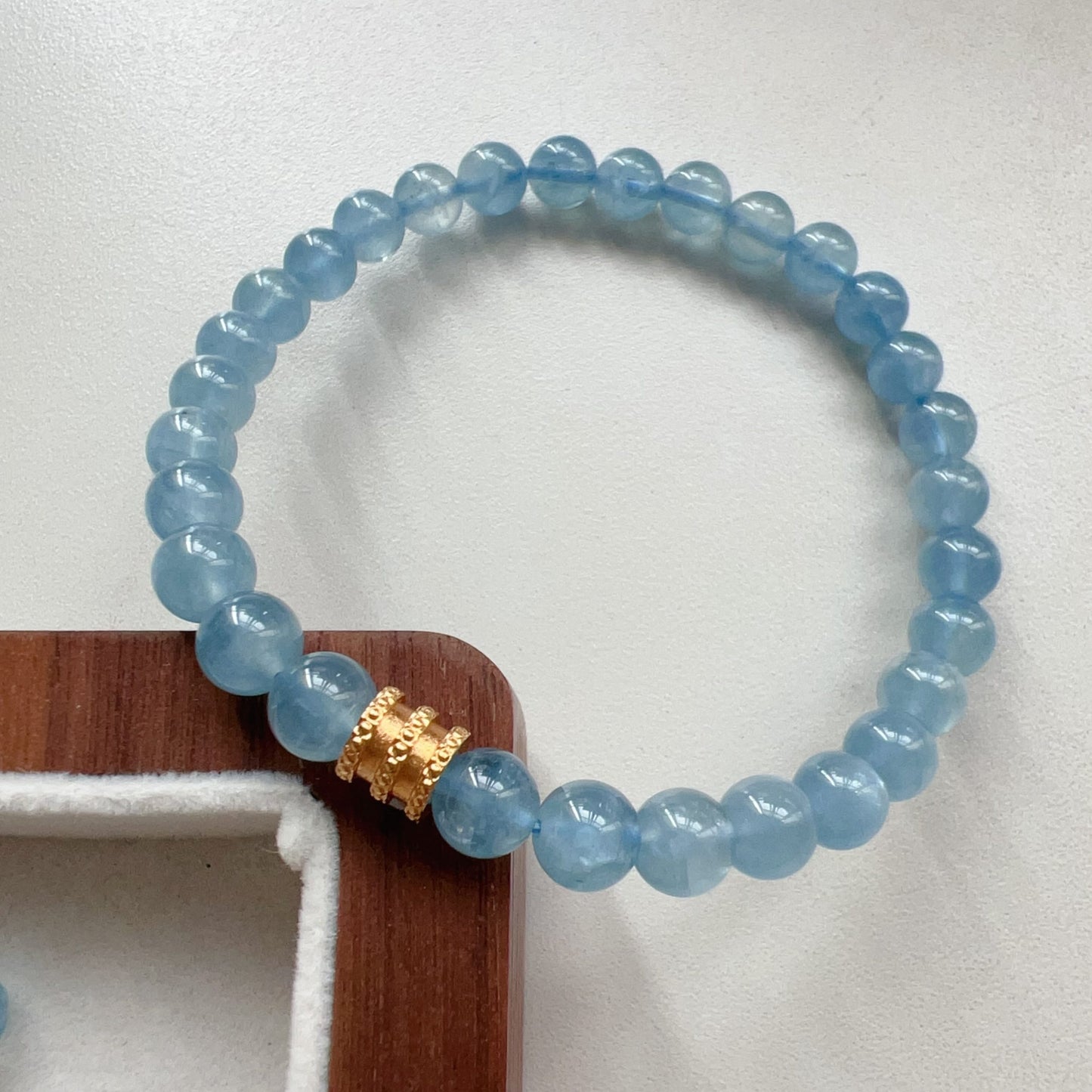 Custom-Made Aquamarine And 18K Yellow Gold Bracelet – Unique Artisan Jewelry For Meaningful Connections
