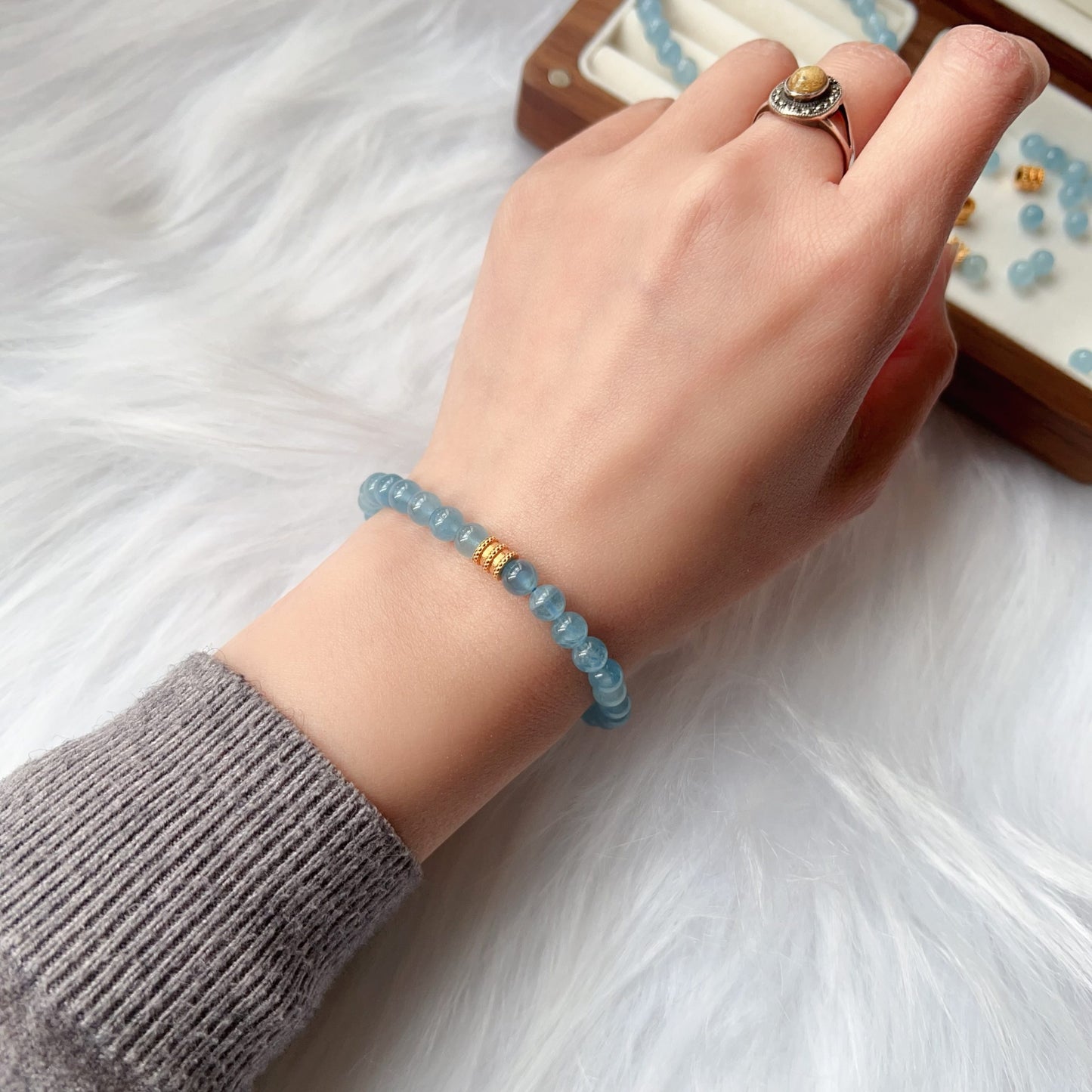 Custom-Made Aquamarine And 18K Yellow Gold Bracelet – Unique Artisan Jewelry For Meaningful Connections