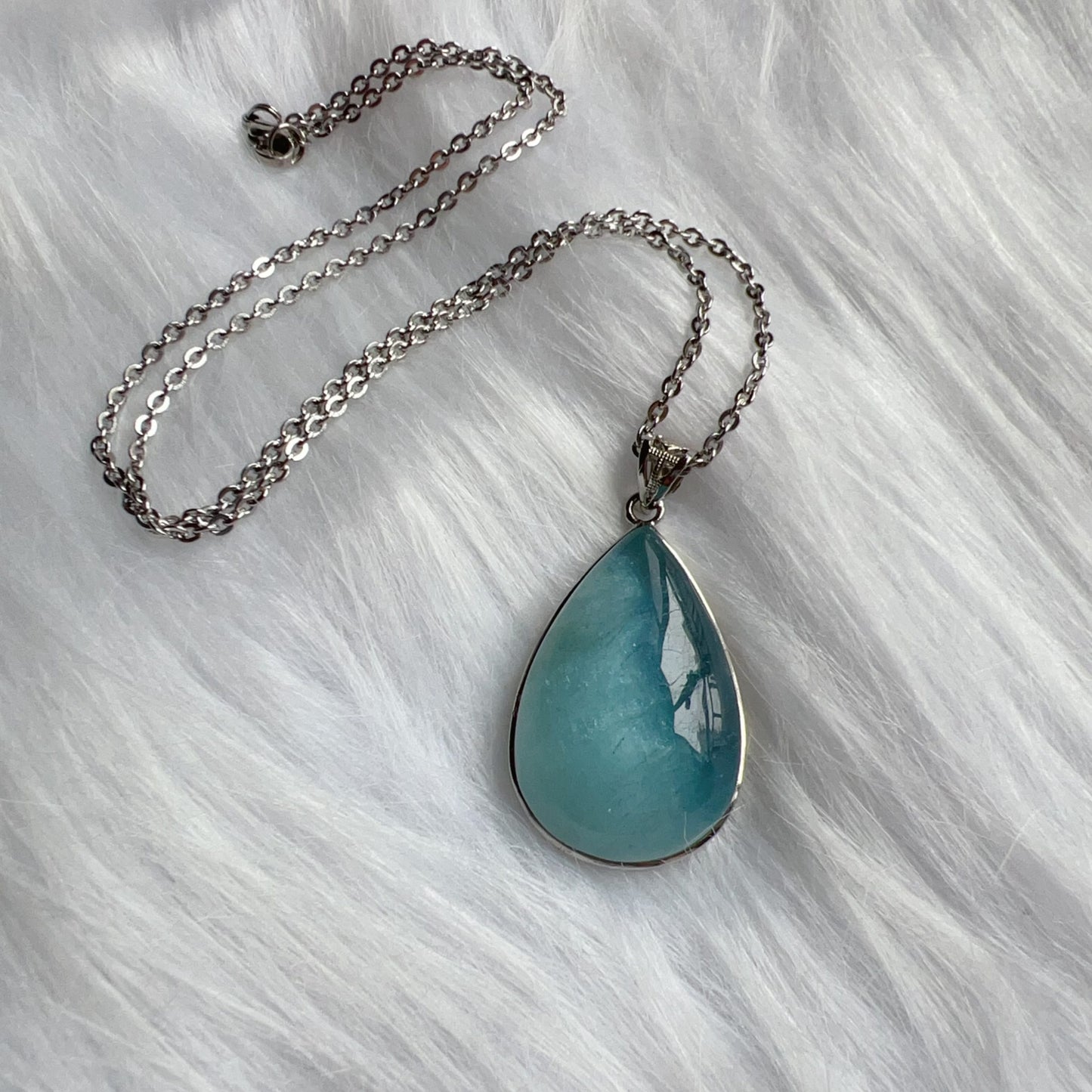 Aquamarine Pendant Necklace – Natural Water-Drop Shape Throat Chakra Healing Crystal In 925 Sterling Silver