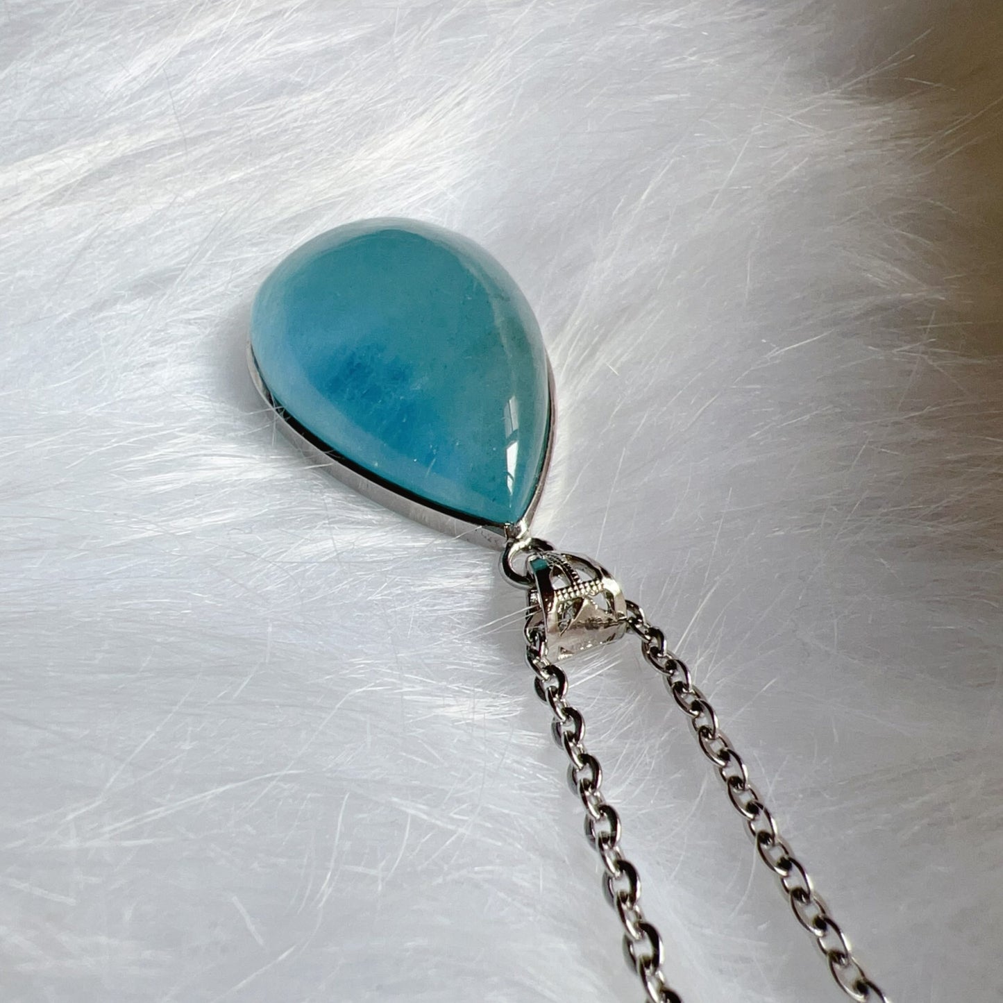 Aquamarine Pendant Necklace – Natural Water-Drop Shape Throat Chakra Healing Crystal In 925 Sterling Silver