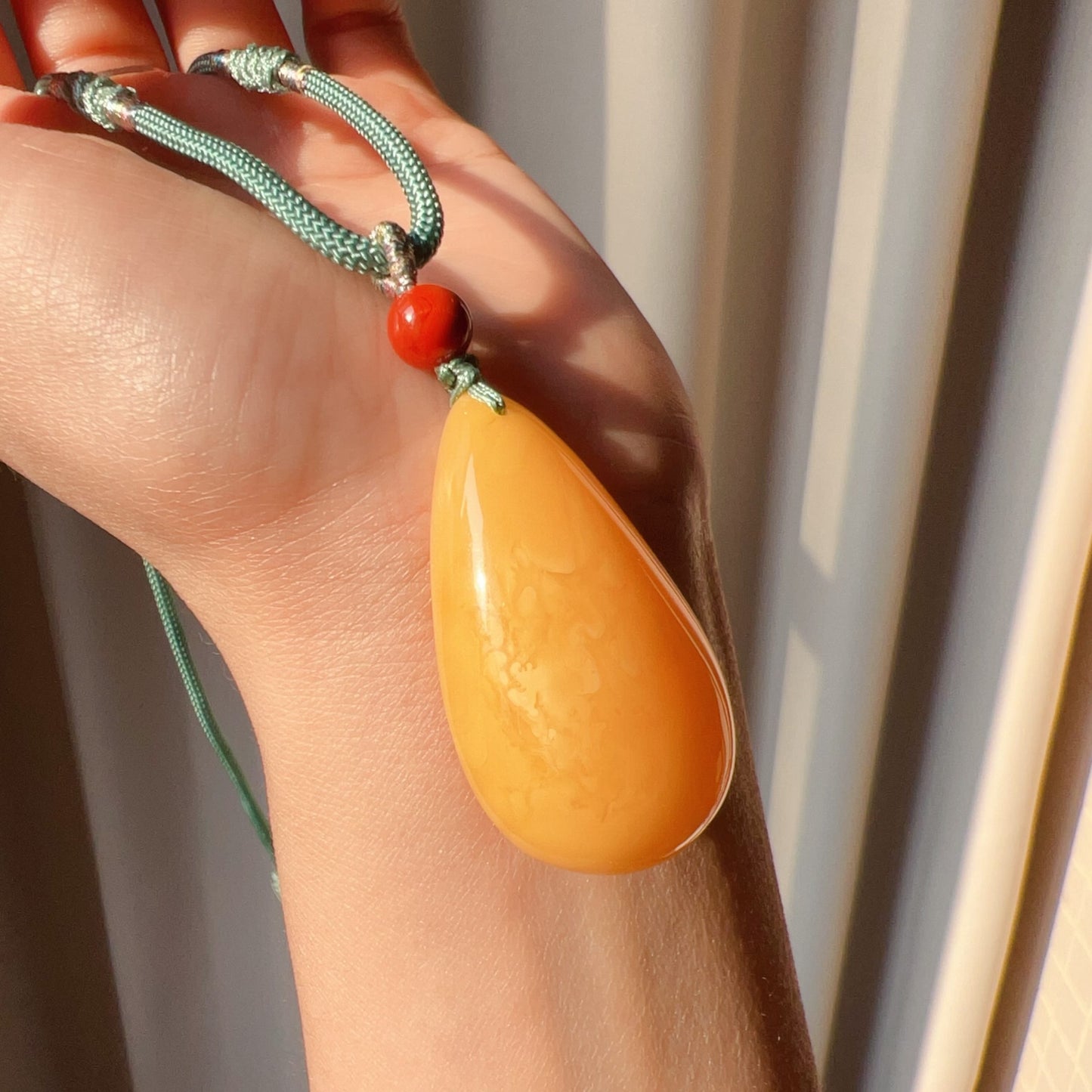 Handmade High-Quality Amber Pendant Necklace With Nanhong Agate | Unique Gemstone Jewelry