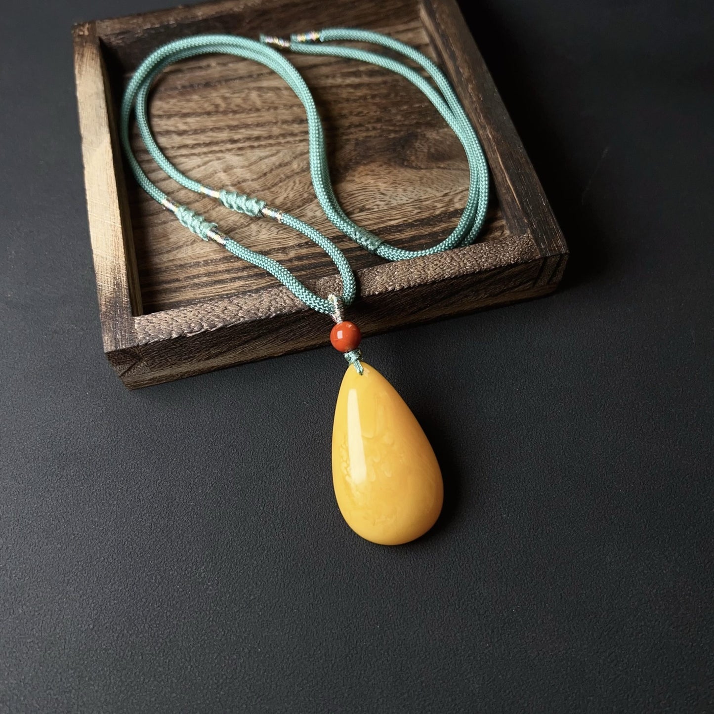 Handmade High-Quality Amber Pendant Necklace With Nanhong Agate | Unique Gemstone Jewelry
