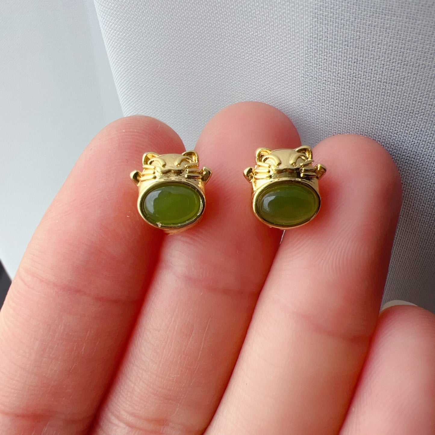 Natural Green Nephrite Maneki Neko Bead Charms – Adorable Diy Jewelry Components For Unique Craft Projects