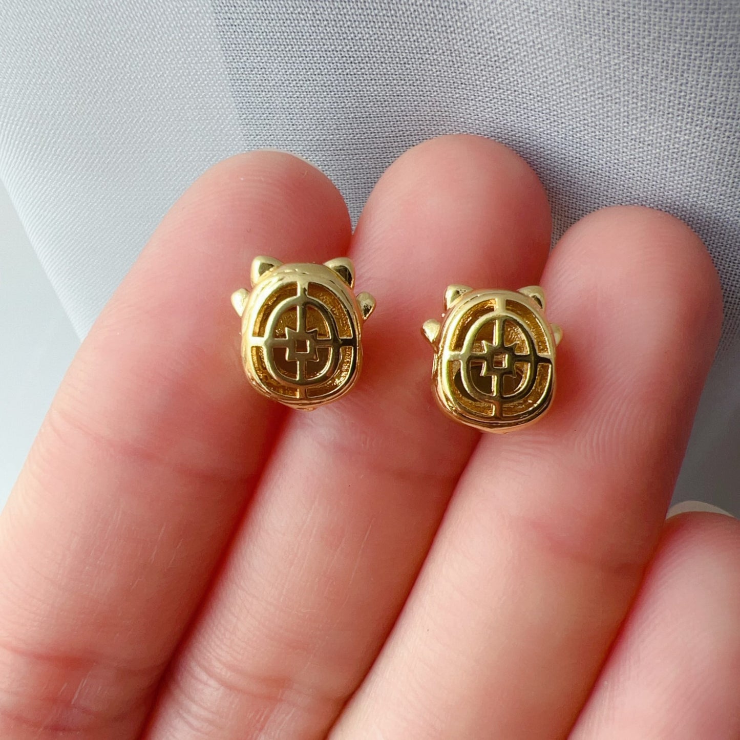 Natural Green Nephrite Maneki Neko Bead Charms – Adorable Diy Jewelry Components For Unique Craft Projects