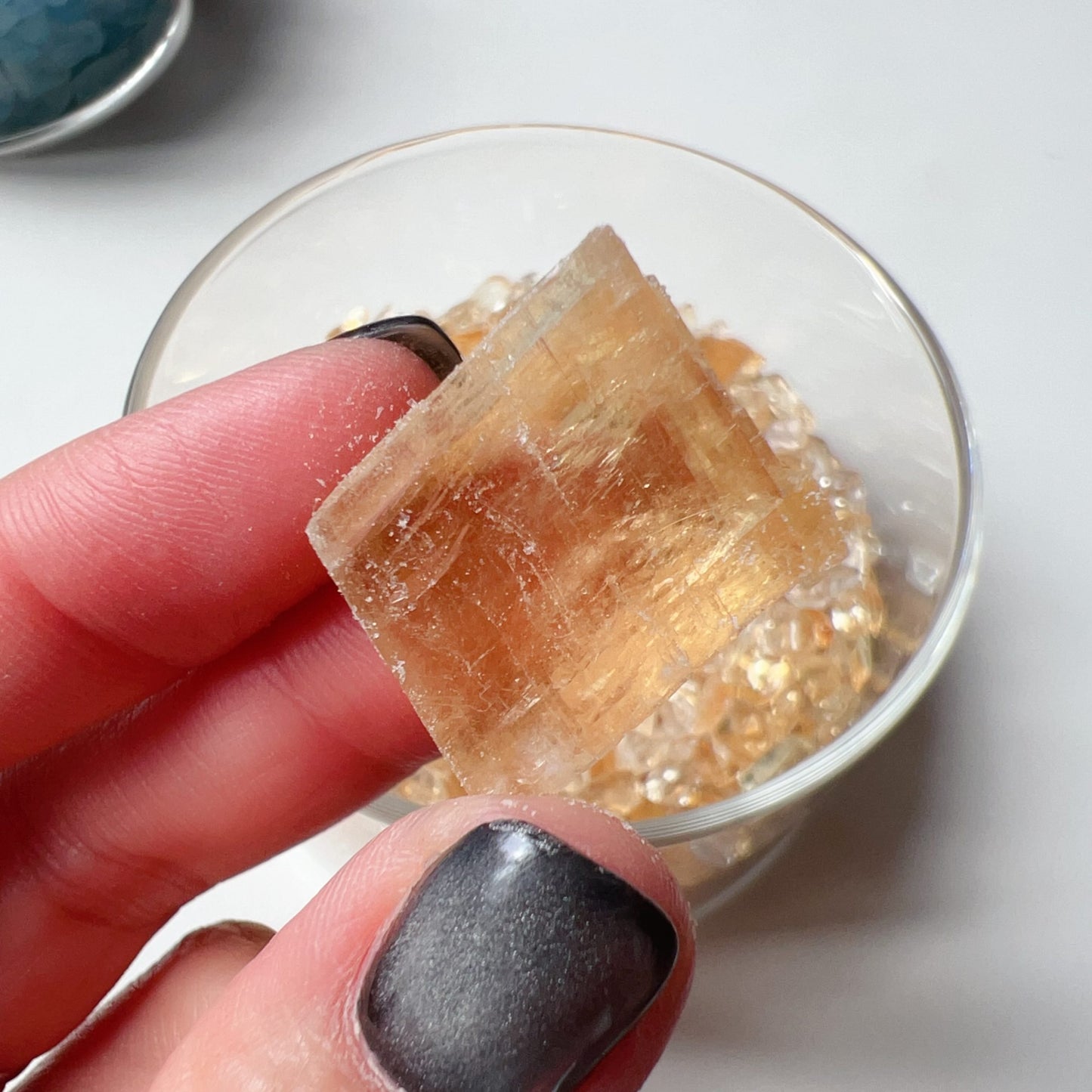Healing Crystal Chip Cup With Raw Stones – Aromatherapy Diffuser, Spiritual Decor For Energy Balance And Space Purification