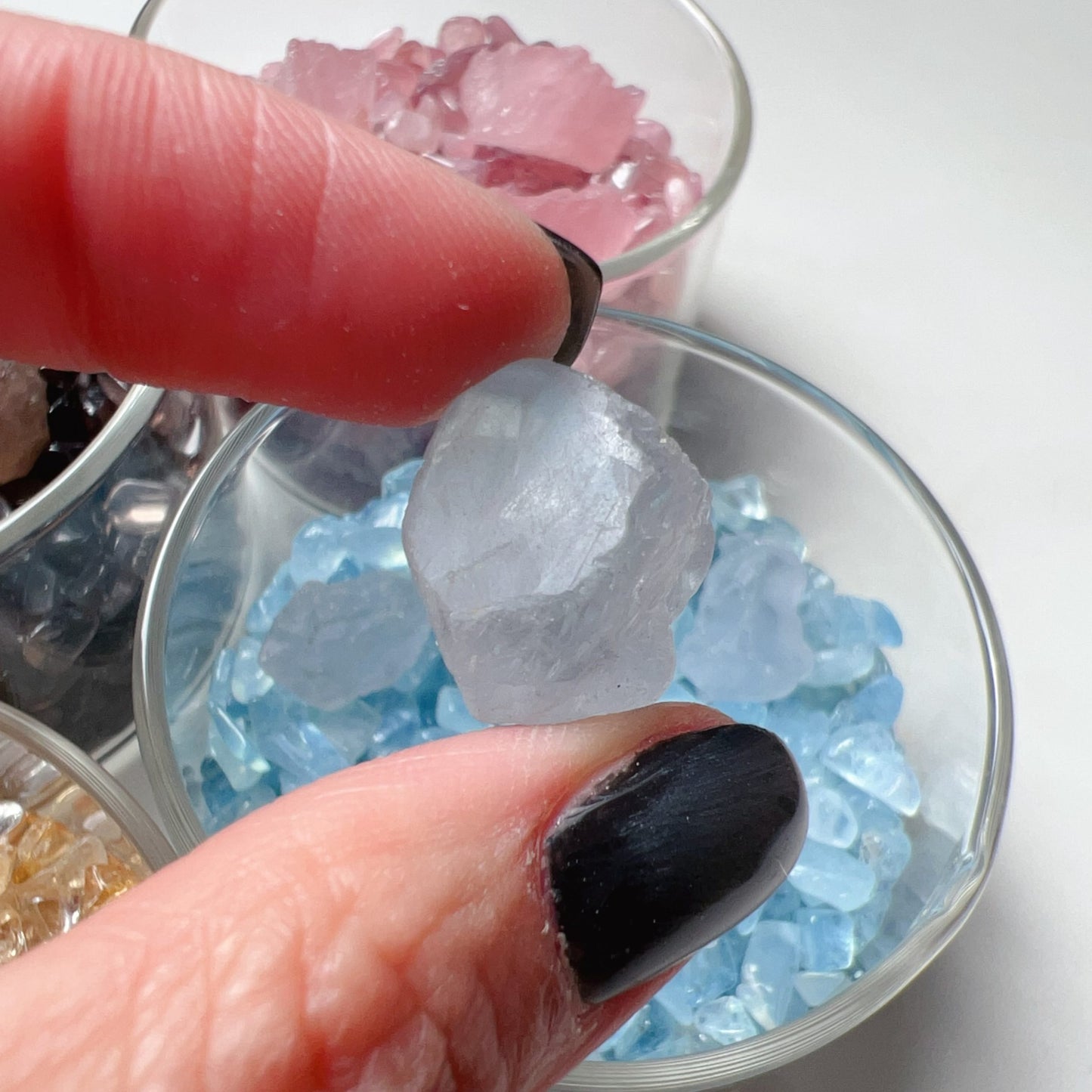 Healing Crystal Chip Cup With Raw Stones – Aromatherapy Diffuser, Spiritual Decor For Energy Balance And Space Purification