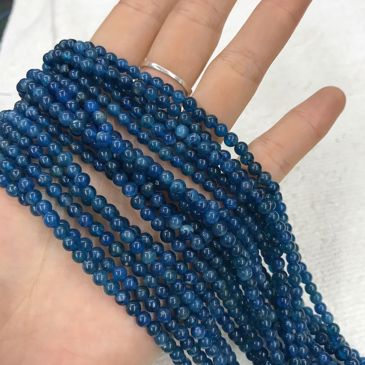 4Mm Natural Old Mine Blue Apatite Round Bead Strands For Diy Jewelry Project