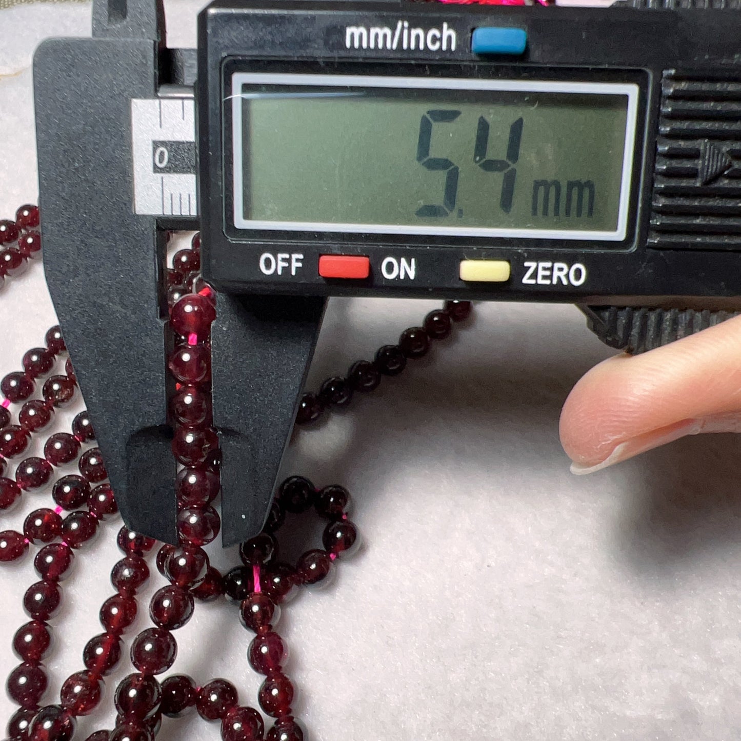 5.5Mm Natural Almandine Red Garnet Round Bead Strands For Diy Jewelry Project