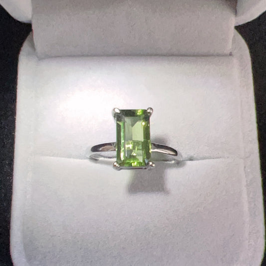 Top Grade Baguette Cut Moldavite Ring | Natural Czech Green Gemstone | Rare High-Frequency Heart Chakra Healing Stone
