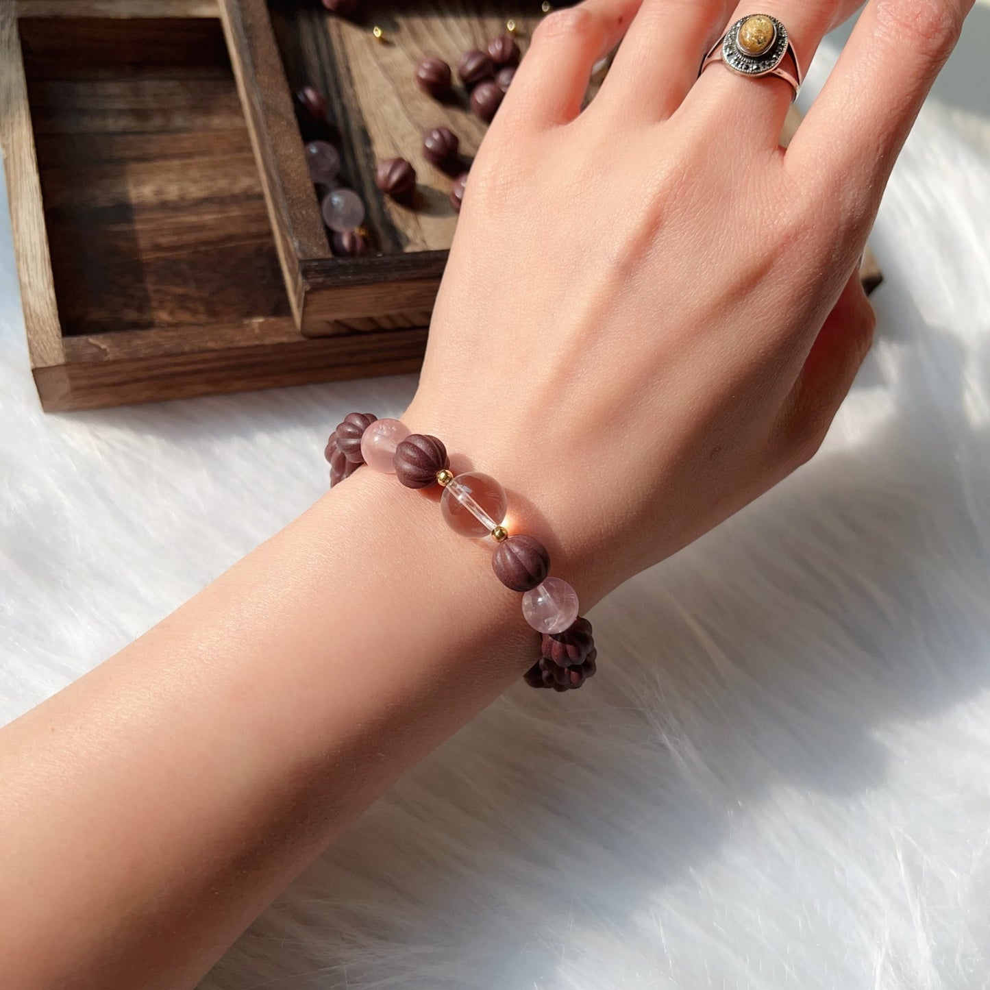 Rose Aroma Stress Relief Healing Bracelet With Clear Quartz, Rose Quartz For Liver Detox And Emotional Balance