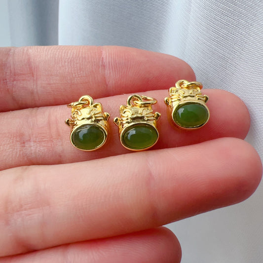 Natural Green Nephrite Maneki Neko Pendant – Adorable Diy Jewelry Components For Unique Craft Projects