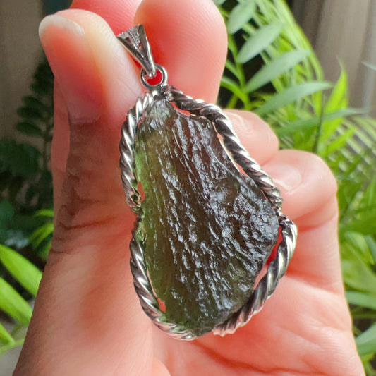 Best Green Color 8.7G Moldavite Raw Stone Pendant Necklace | Rare High-Frequency Heart Chakra Healing Stone